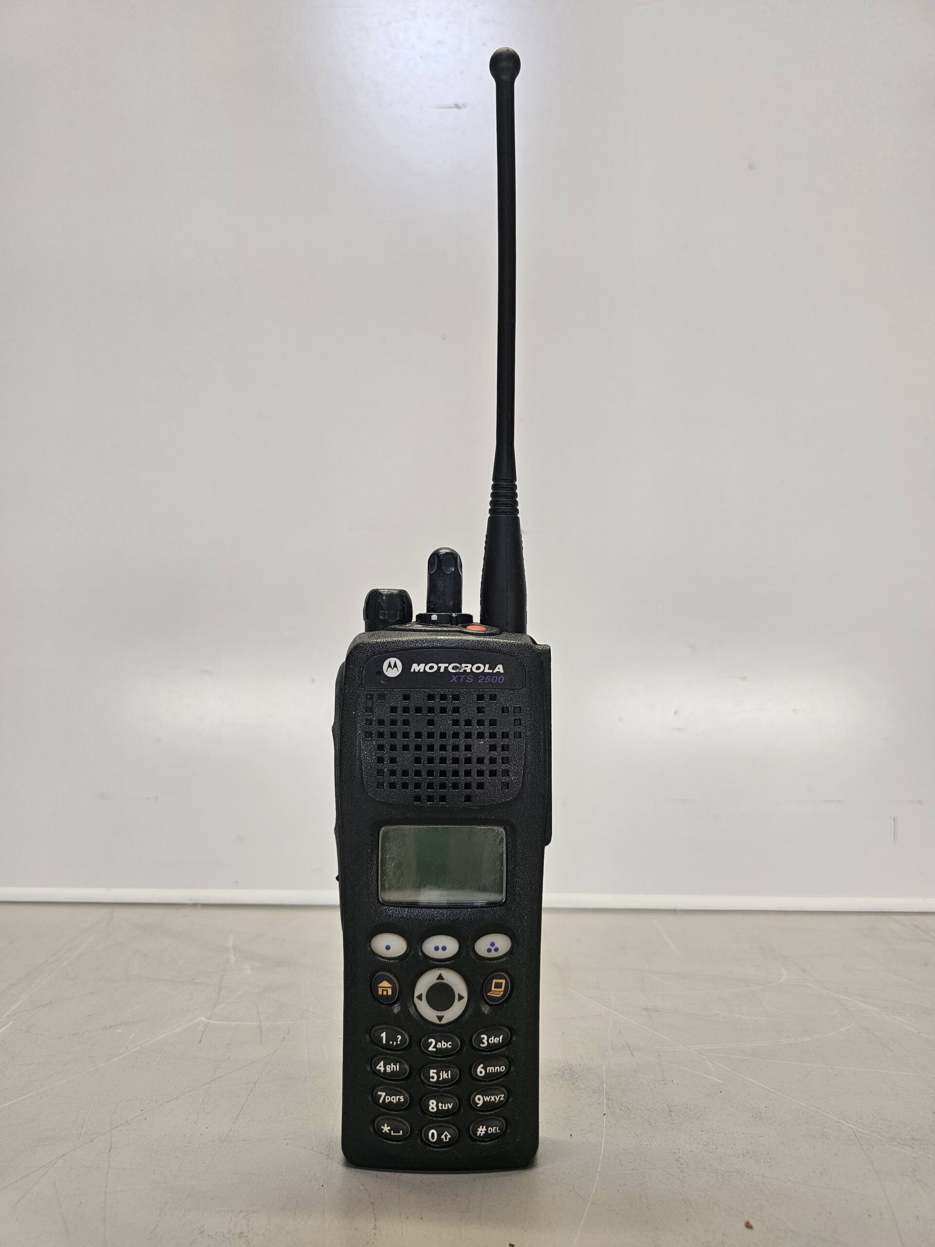 Motorola XTS2500 Model III 800 MHz P25 Portable Digital Radio
