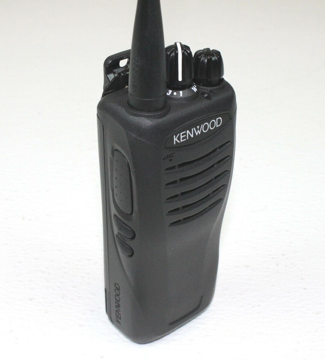 Kenwood TK-3402U UHF 16 Channel 5 Watt Portable Two-Way Radio