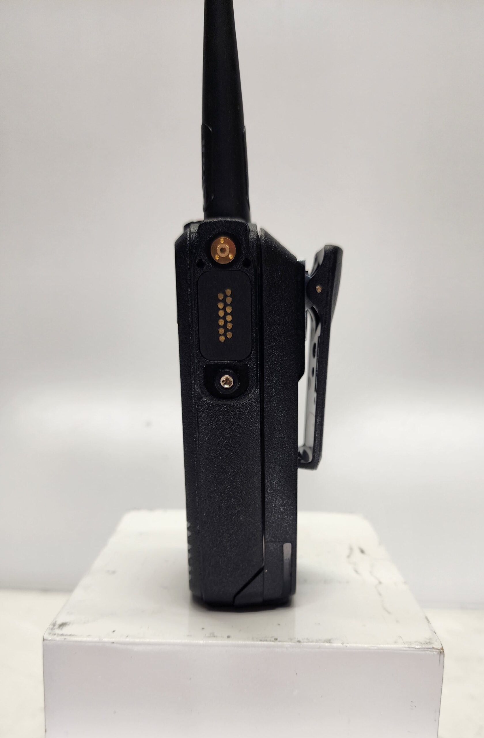 Motorola XPR6550 UHF TRBO 1000 Channel Portable Radio