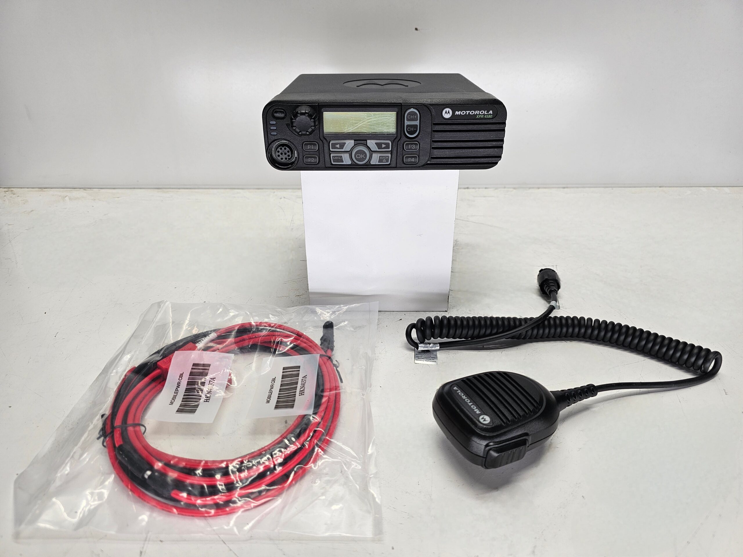 Motorola XPR4580 800/900 MHz Mobile Radio 35W 160 Channel
