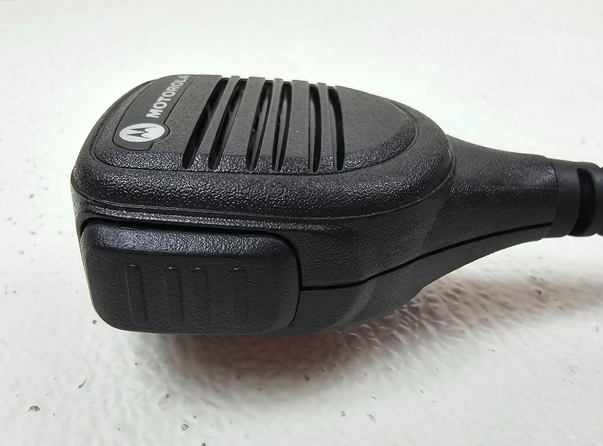 Motorola PMMN4021A Remote Speaker Microphone With 3.5mm Audio Jack