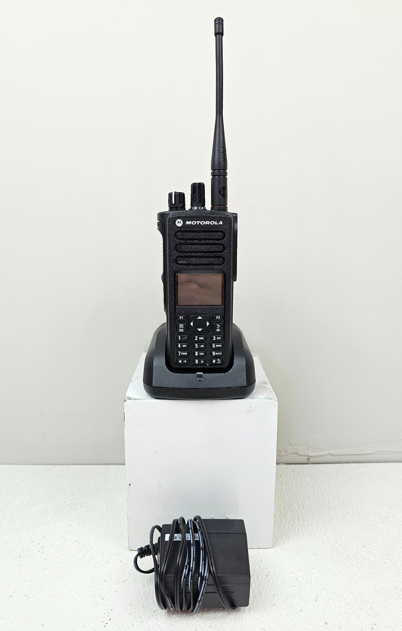 Motorola MOTOTRBO XPR7580e 900MHz Digital Two-Way Radio