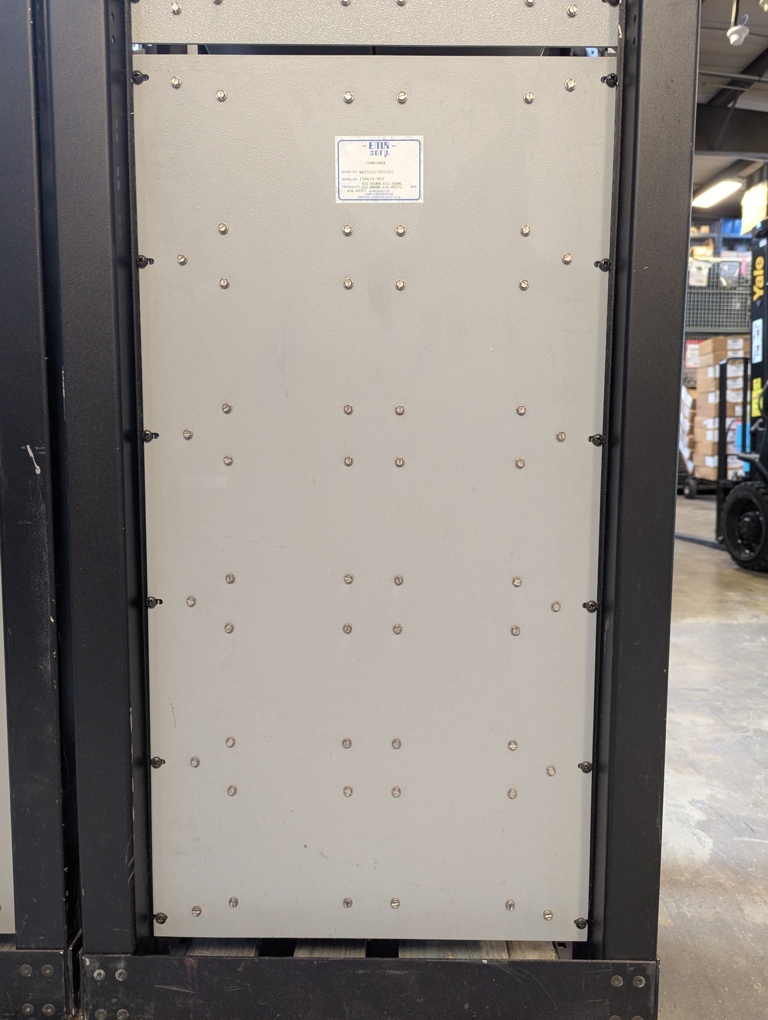 EMR W65552-7DC Dual Resonator 5-Channel UHF Transmit Combiner